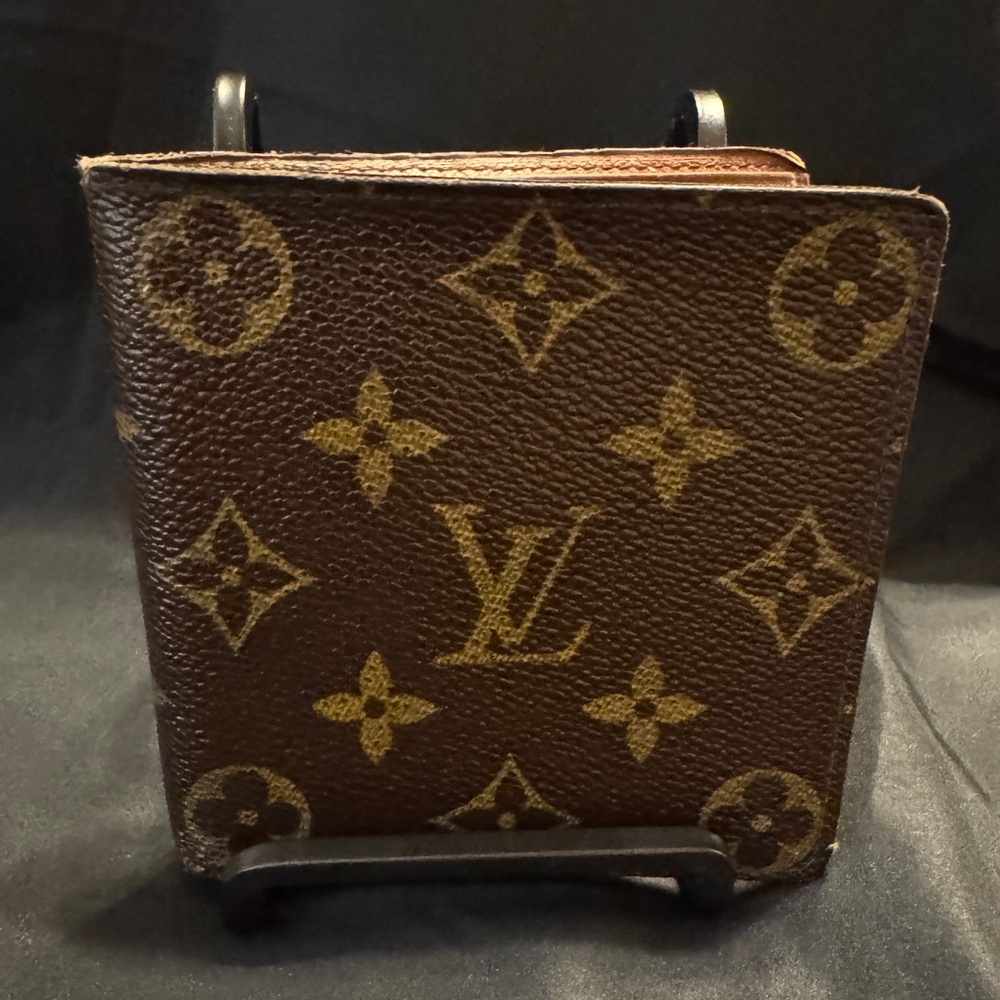Louis Vuitton LV Men's BiFold Brown Leather Monogram Wallet
